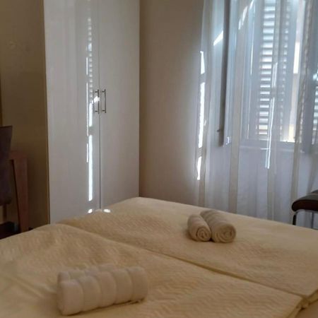 Barba Ante Hotel Vis Exterior photo