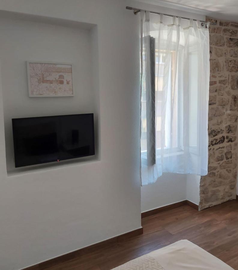 Barba Ante Hotel Vis Exterior photo